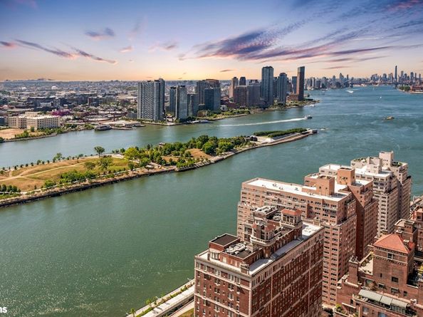 425 East 58th Street 42G, New York NY 10022