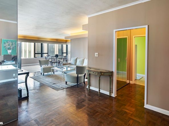 425 East 58th Street 42G, New York NY 10022