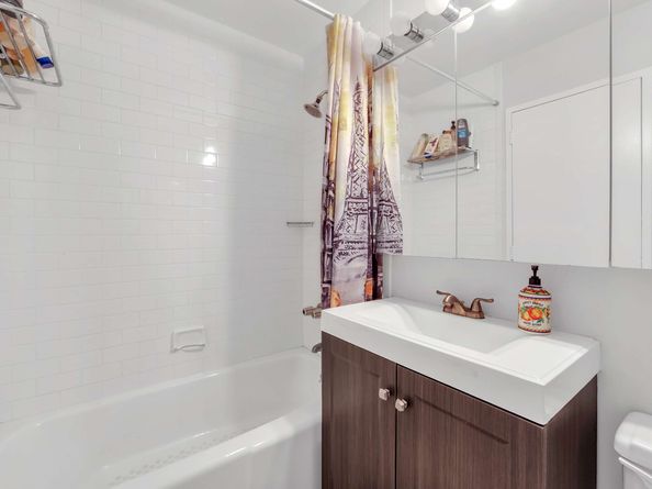 310 East 46th Street 21F, New York NY 10017