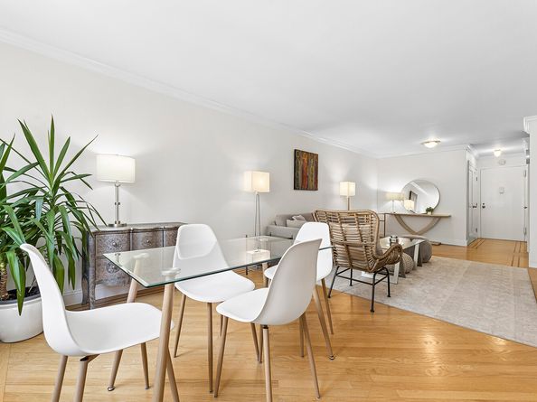 215 East 80th Street 8M, New York NY 10075