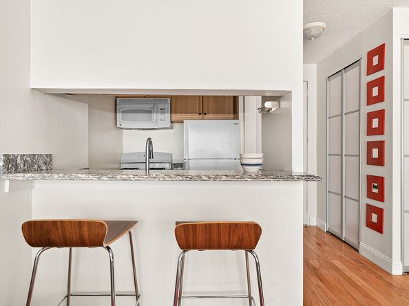 233 East 86th Street 6B, New York NY 10028