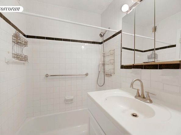 2483 West 16th Street 4B, Brooklyn NY 11214