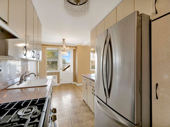 2483 West 16th Street 4B, Brooklyn NY 11214