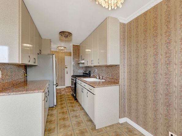 2483 West 16th Street 4B, Brooklyn NY 11214