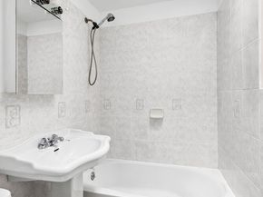 25 Veronica Place, Brooklyn NY 11226