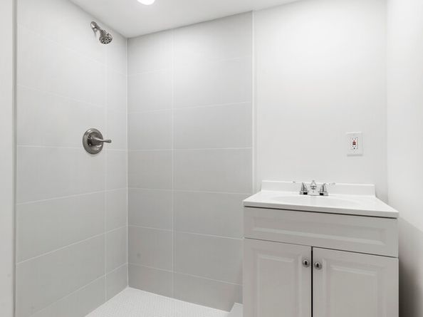 25 Veronica Place, Brooklyn NY 11226