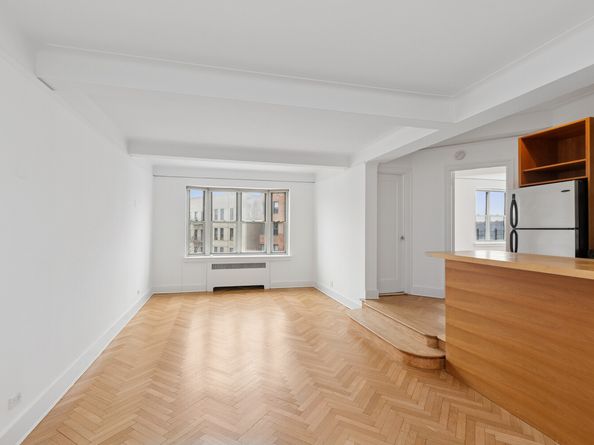 255 Cabrini Boulevard 6B, New York NY 10040