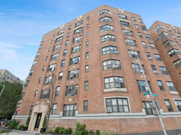 255 Cabrini Boulevard 6B, New York NY 10040