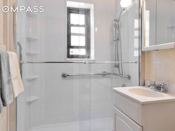 34-10 94th Street 3D, Queens NY 11372