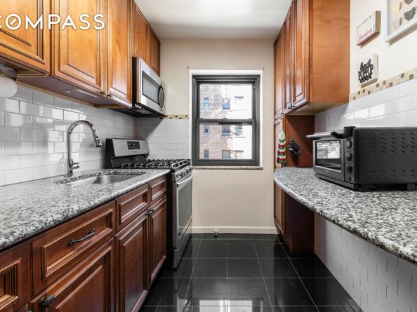 34-10 94th Street 3D, Queens NY 11372