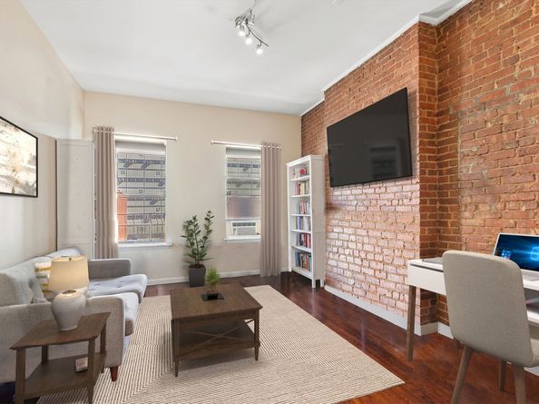 438 West 49th Street 5A, New York NY 10019