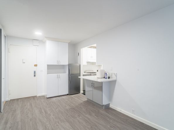 201 East 36th Street 5G, New York NY 10016