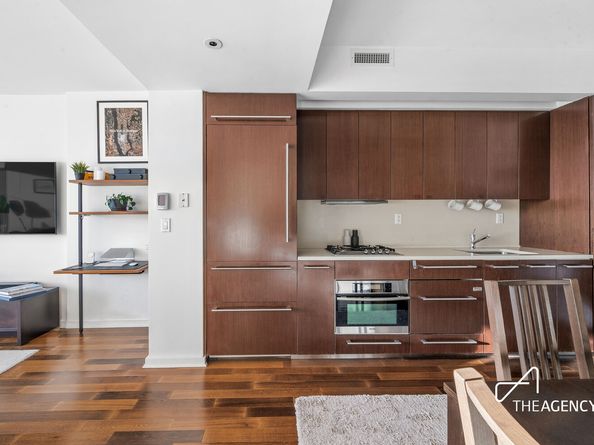 340 East 23rd Street 10A, New York NY 10010