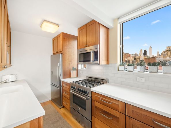 420 West 23rd Street 9A, New York NY 10011
