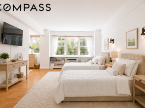 315 East 69th Street 4B, New York NY 10021