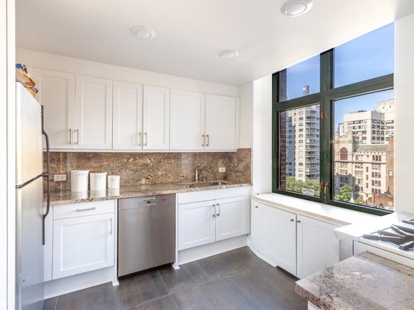 188 East 70th Street 11A, New York NY 10021