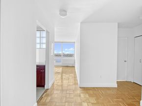 215 East 96th Street 28N, New York NY 10128