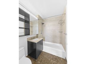 215 East 96th Street 28N, New York NY 10128