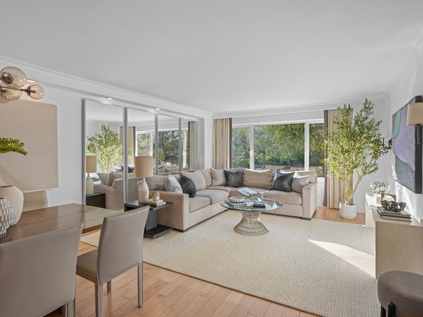 1050 5th Avenue 2E, New York NY 10028