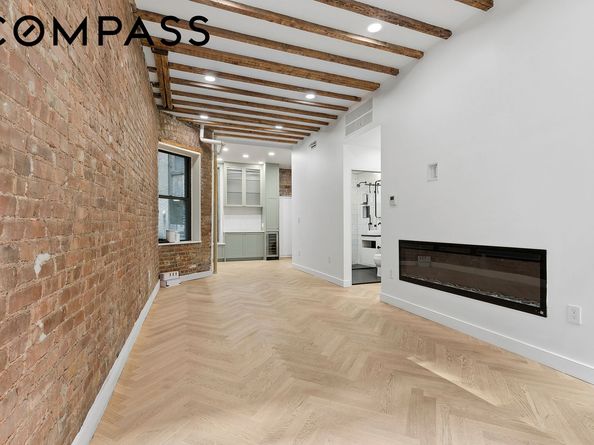 248 East 7th Street 3/4, New York NY 10009