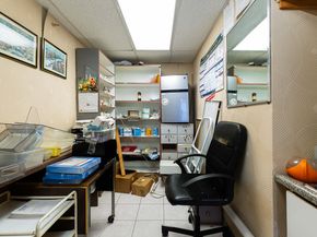 207 Ocean Parkway 1J, Brooklyn NY 11218