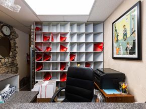 207 Ocean Parkway 1J, Brooklyn NY 11218