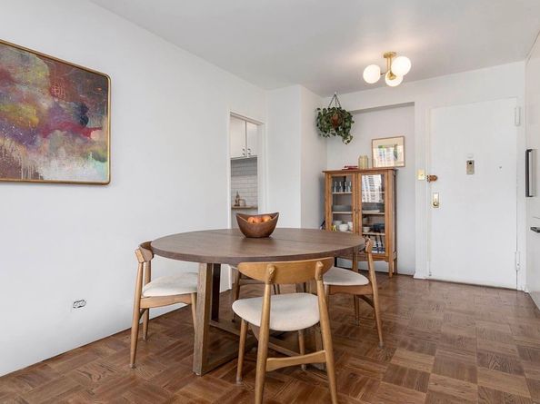 345 East 69th Street 16B, New York NY 10021