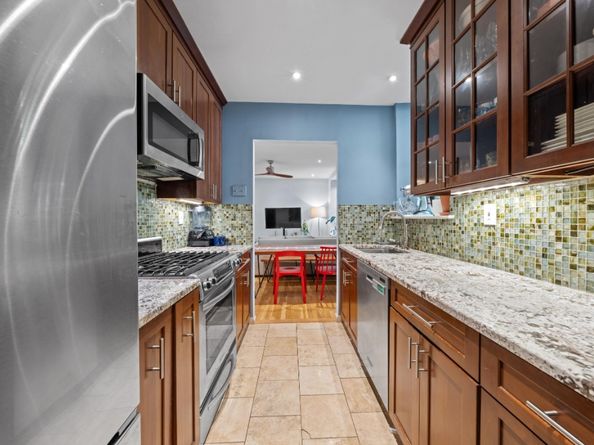 315 St Johns Place 1D, Brooklyn NY 11238