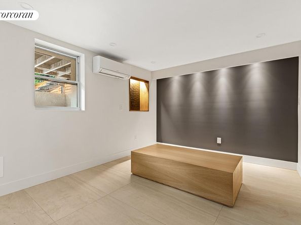 31-59 30th Street, Queens NY 11106