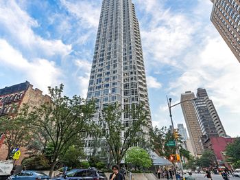 200 East 32nd Street