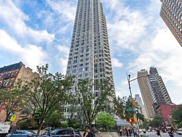 200 East 32nd Street 32A, New York NY 10016
