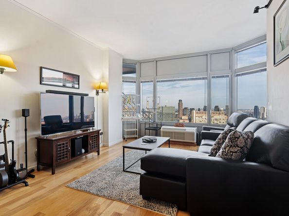 200 East 32nd Street 32A, New York NY 10016