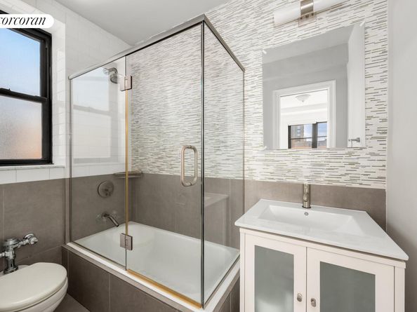 235 East 22nd Street 13C, New York NY 10010