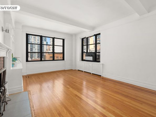 235 East 22nd Street 13C, New York NY 10010