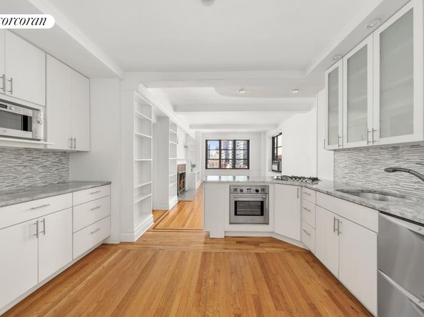 235 East 22nd Street 13C, New York NY 10010