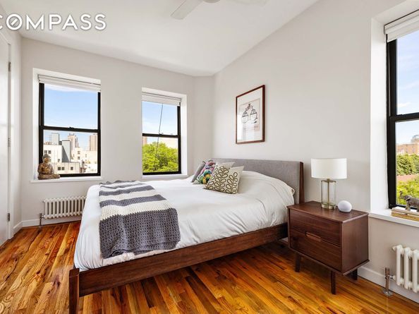 702 East 5th Street 5E, New York NY 10009