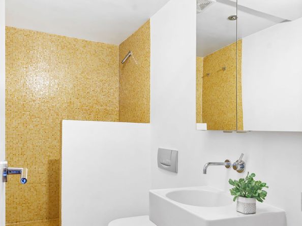 214 East 9th Street PH4D, New York NY 10003