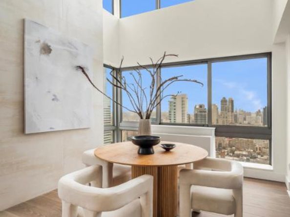 235 East 55th Street PHB, New York NY 10022