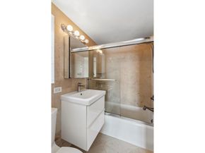 5 Tudor City Place 425, New York NY 10017