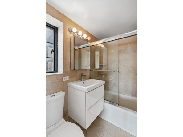 5 Tudor City Place 425, New York NY 10017