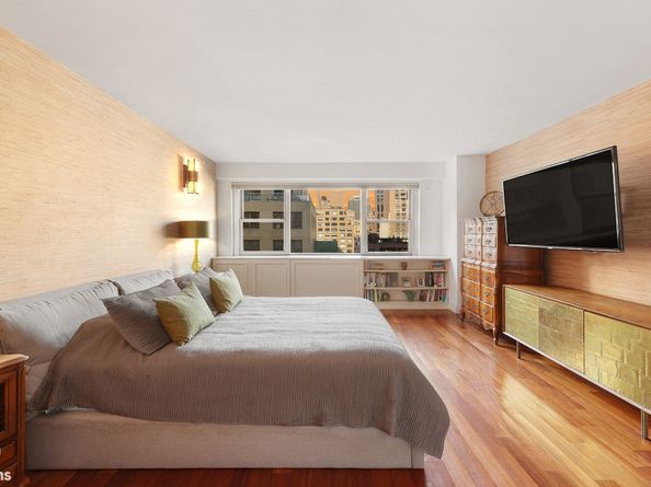 330 East 49th Street 12E, New York NY 10017