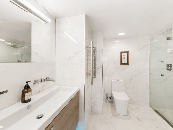 330 East 49th Street 12E, New York NY 10017
