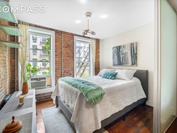 186 East 2nd Street 8, New York NY 10009