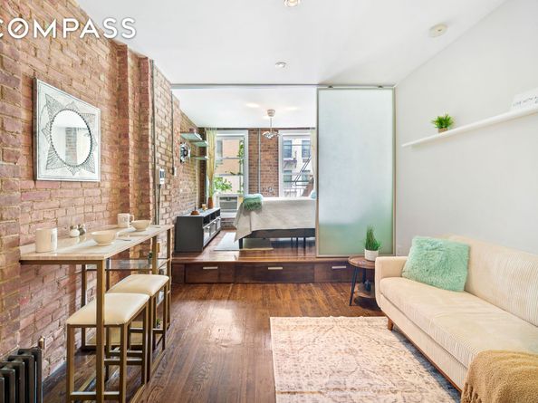 186 East 2nd Street 8, New York NY 10009