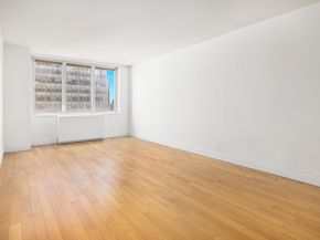 212 East 47th Street 19A, New York NY 10017