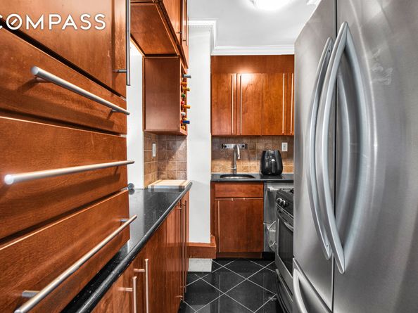 175 Adams Street 6E, Brooklyn NY 11201