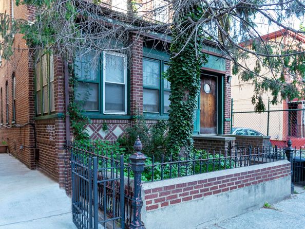 105 Grove Street, Brooklyn NY 11221