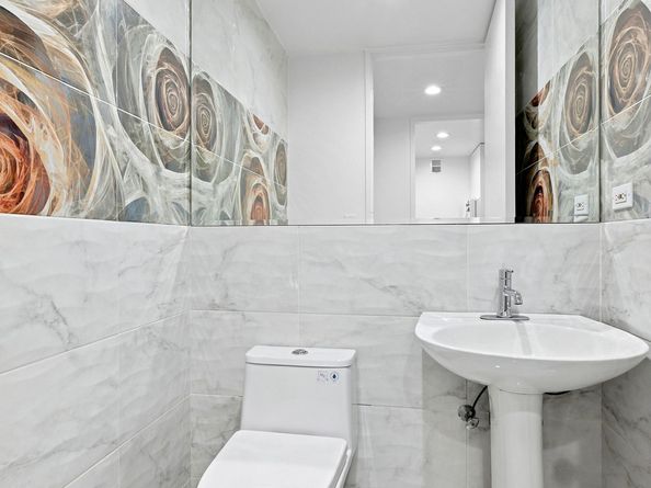 146 West 57th Street 47B, New York NY 10019