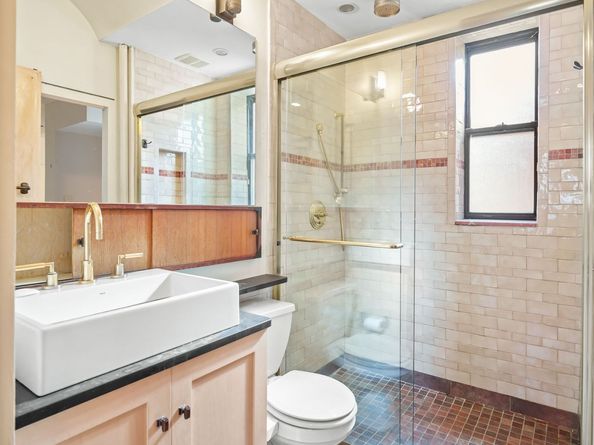 250 Park Place 3AD, Brooklyn NY 11238