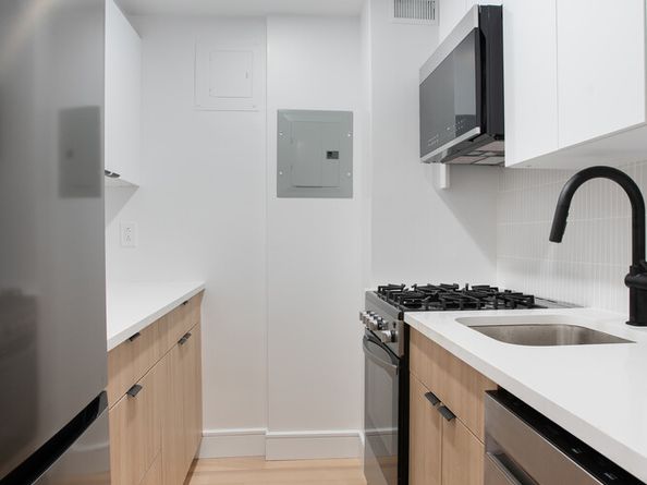 200 East 27th Street 9A, New York NY 10016